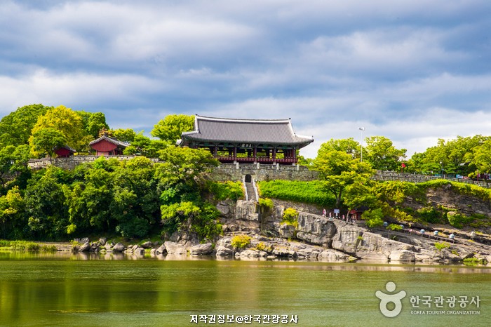 경상 8 (바다와 체험)